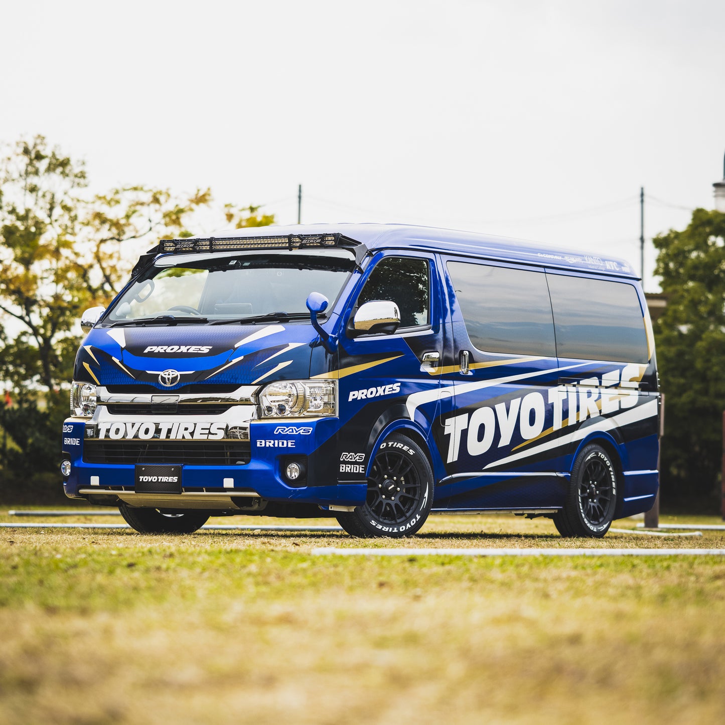 【先行予約】トミカ TOYO TIRES トヨタ ハイエース【8月~9月頃より順次お届け】【送料別商品】