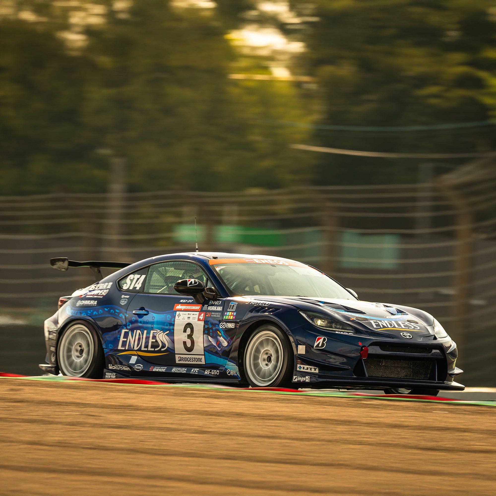 トミカ ENDLESS SPORTS #003 トヨタ GR 86【送料別商品】 – サポルト