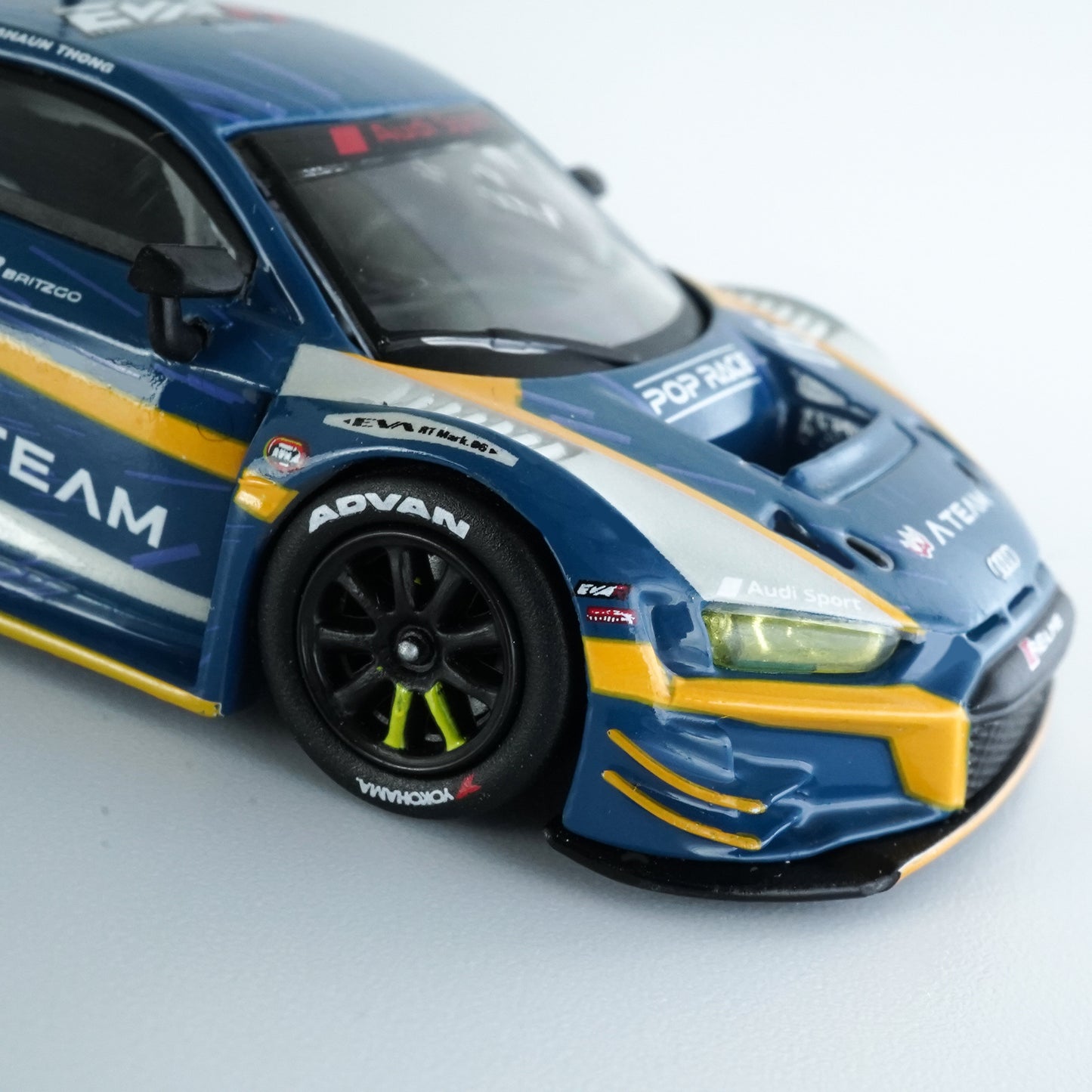 ＜POPRACE＞1/64 Audi R8 LMS エヴァ RT Mark.06 X Works R8